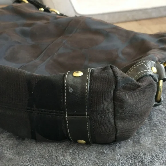 Coach purse - Picture 3 of 4